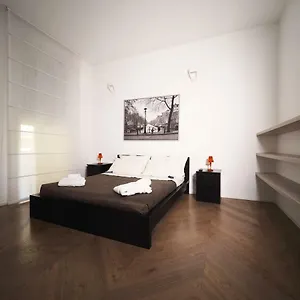 Turati 3 Appartamento