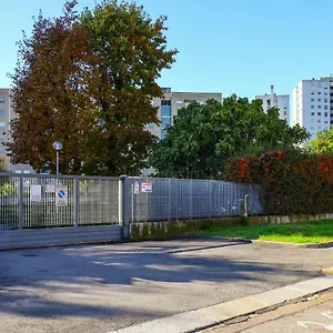 Appartement Primopiano - San Dionigi, Milaan