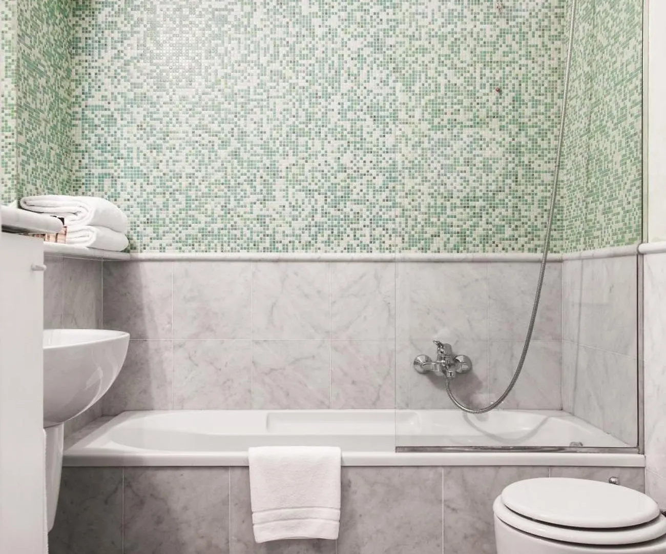 מילאנו Brera Apartments Alla Scala 0*,  איטליה